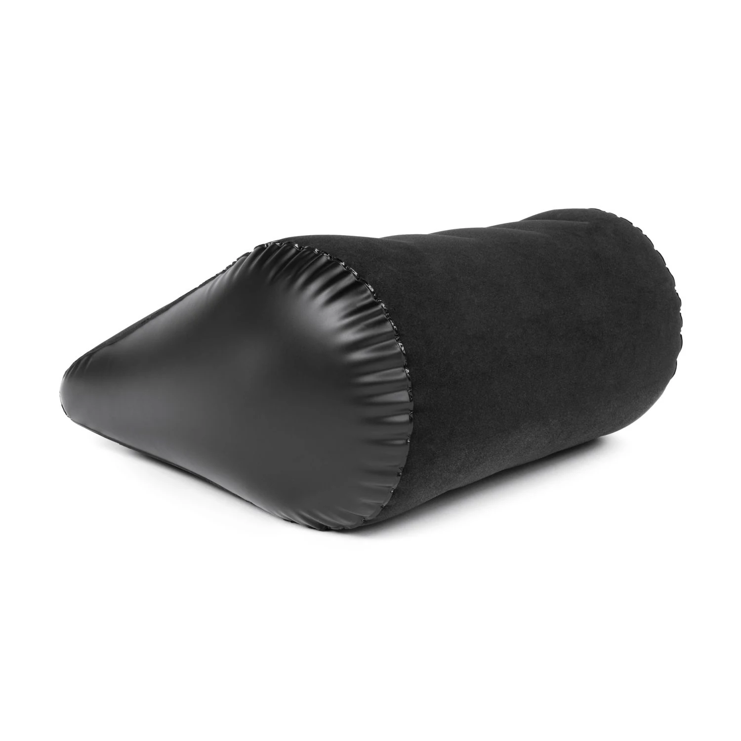 Kompaktes schwarzes Kissen zum Aufblasen und einfachen Verstauen