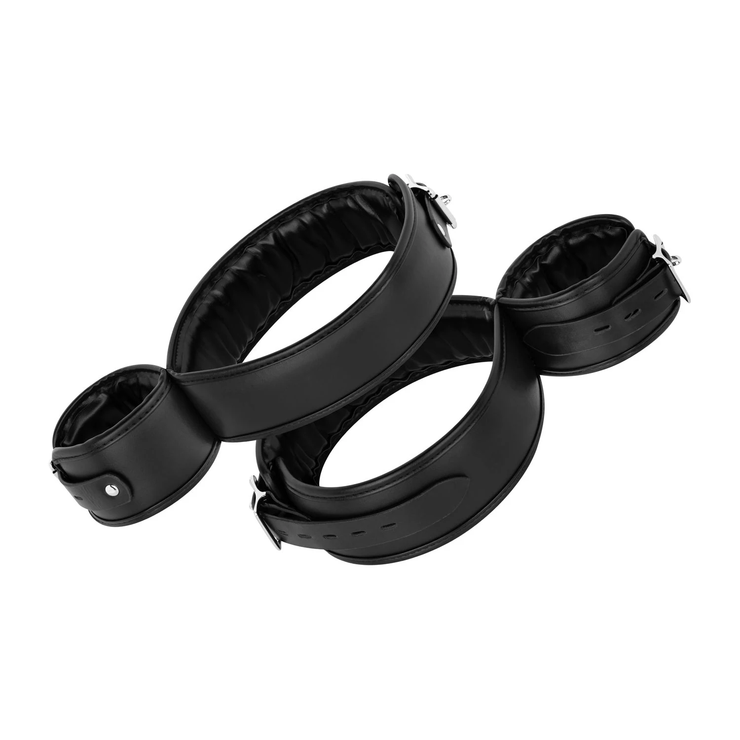 Verstellbare Schnallen am schwarzen Bondage Set für sichere Fixierung