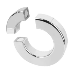 Bedroom Fantasies Magnetic Cockring in Silber mit glatter Metalloberfläche