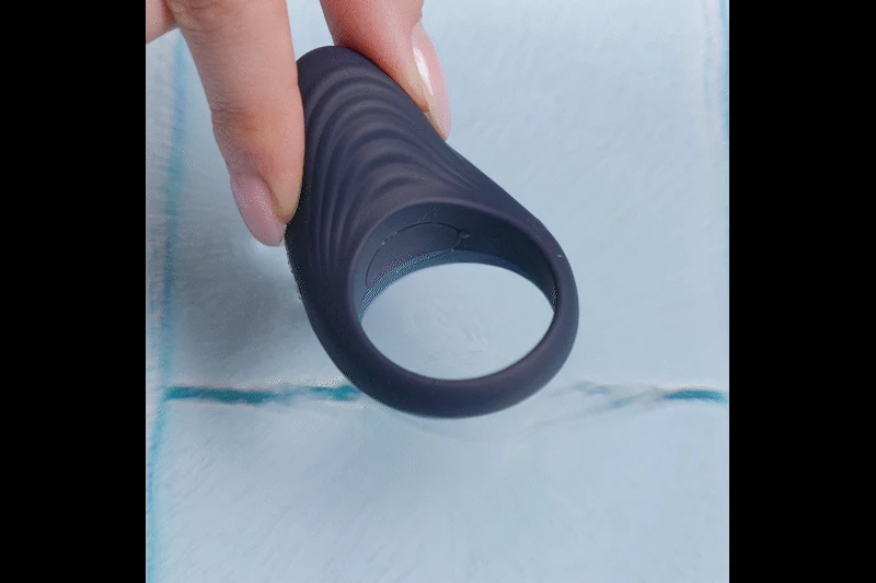 Blauer Cockring mit Vibration von Boners für Paare