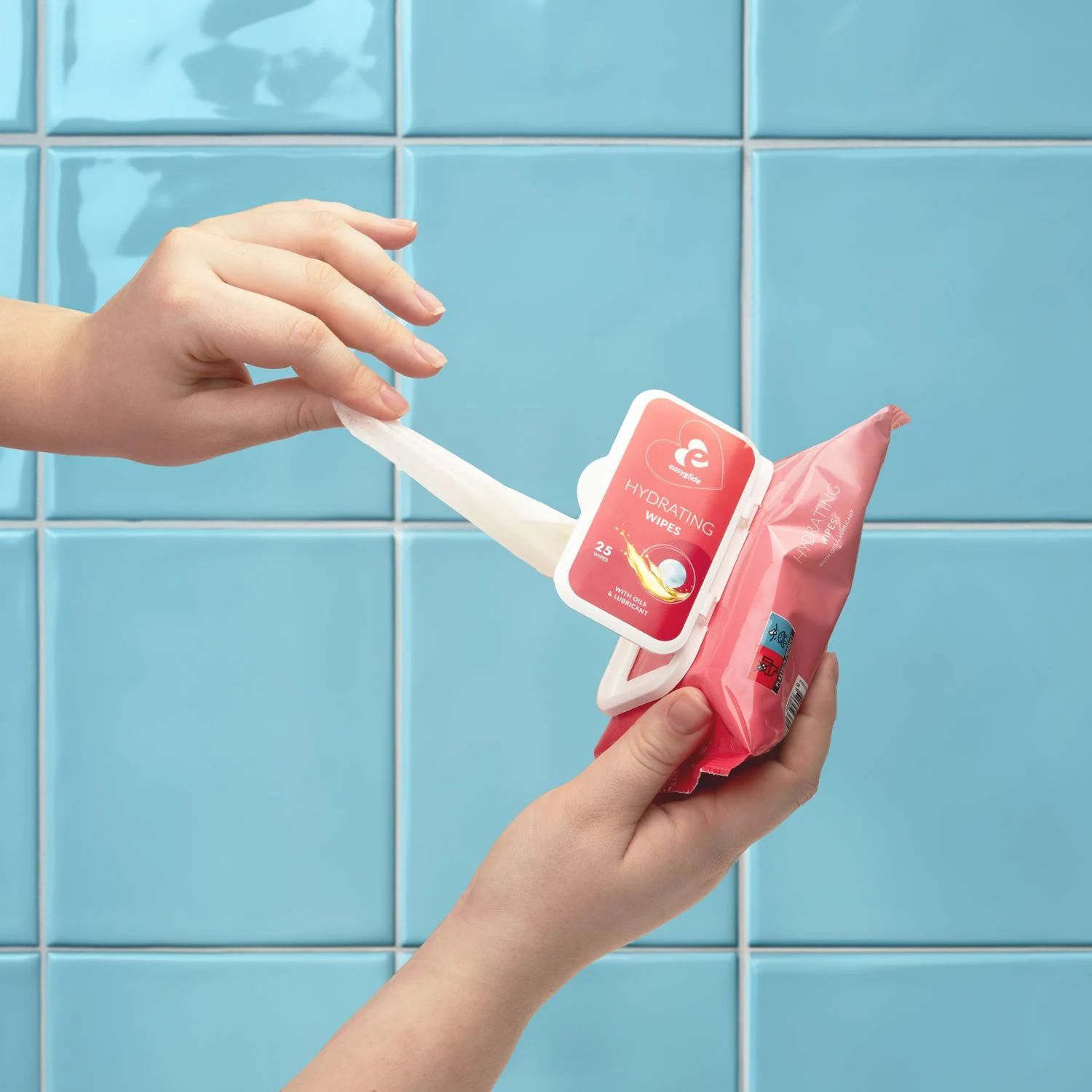 Packung EasyGlide Feuchtigkeitstücher mit Ölen und Extrakten zur Anwendung vor dem Geschlechtsverkehr