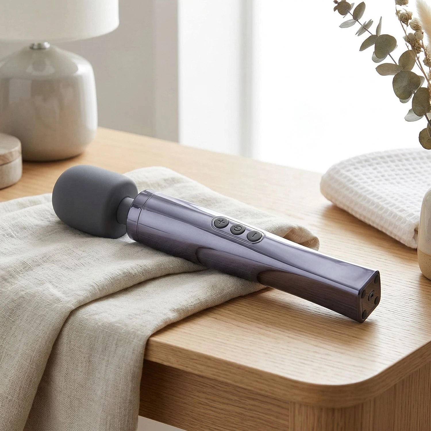 Wasserfester MyMagicWand Wand Massager in grauer Ausführung