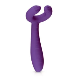 Paarvibrator in Violett mit gebogener, gerippter Form und flexiblem Ring