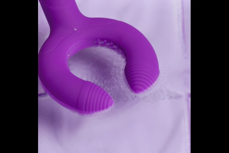 Lila Paarvibrator mit USB-Ladekabel für Solo- und Paarspiel
