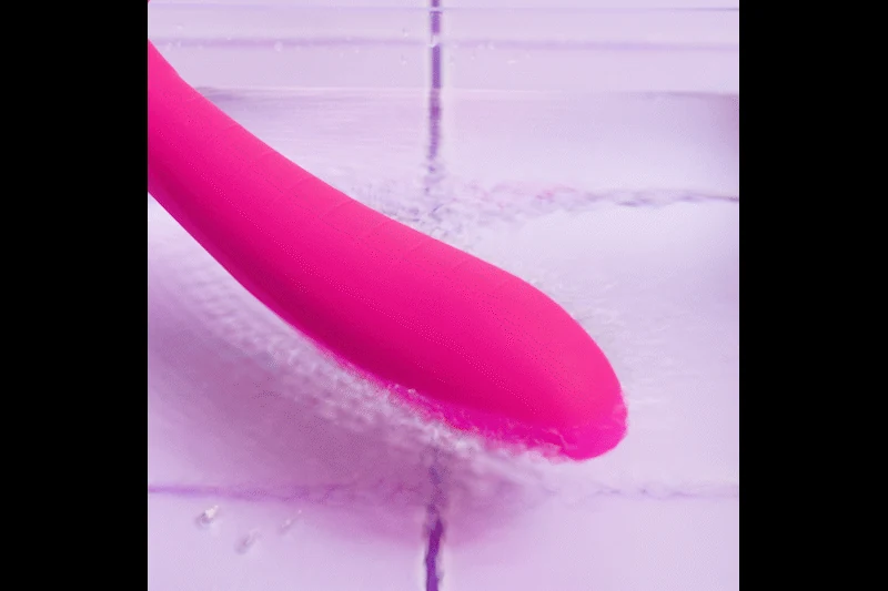 Paarvibrator mit Ringseite für Penisstimulation und punktgenaue Reize