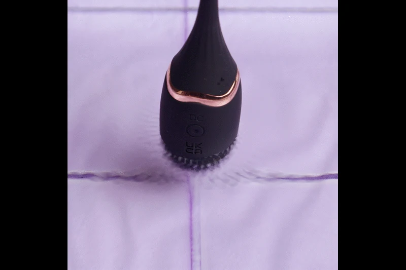 Teazers Vibrating Egg mit 10 Vibrationsstufen und USB-Ladekabel