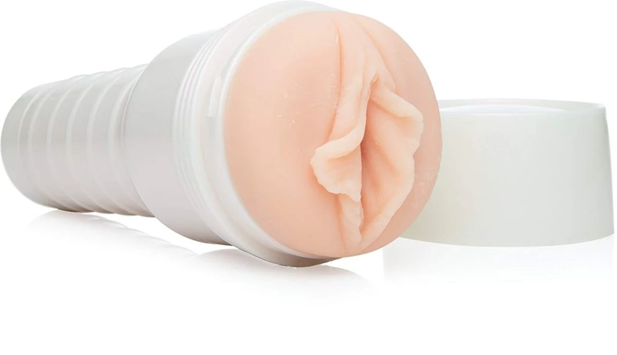 Fleshlight Girls Masturbator mit Brandi Love Modell und Vaginalöffnung