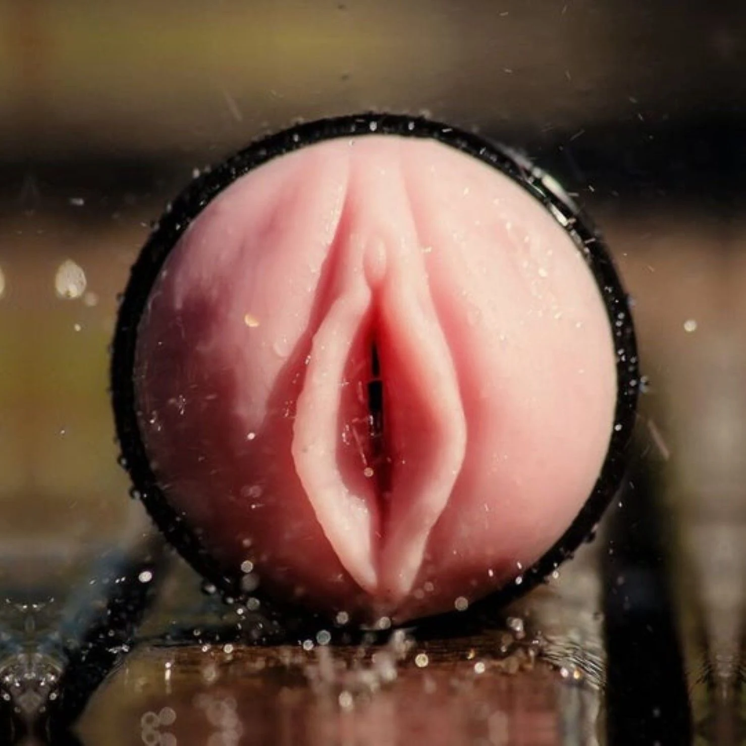 Fleshlight Masturbator mit herausnehmbarem Sleeve und einstellbarer Endkappe